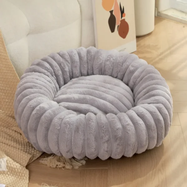 Ultra-Soft Donut Dog Bed and Cat Bed - Image 5