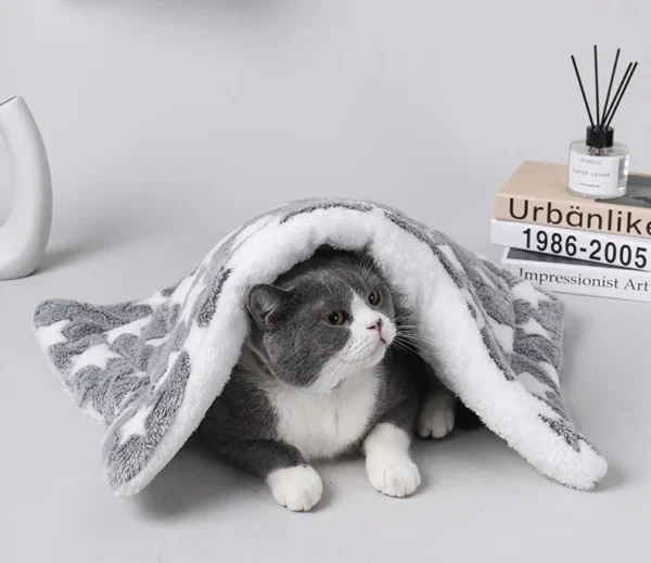 Non-slip Multi-purpose Fluffy Dog Blanket and Cat Mat - Image 10