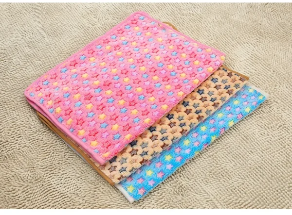 Soft Flannel Pet Blanket for Cats & Dogs - Image 6