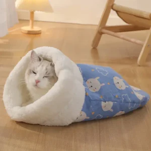 Cat Sleeping Bag – Plush Winter Hideaway with Lamb Wool Lining