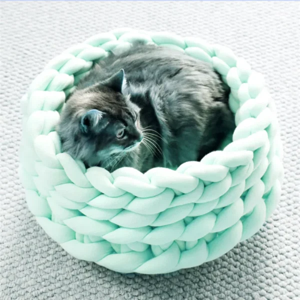 Knitted Pet Bed with Soft Cotton Design - Image 3
