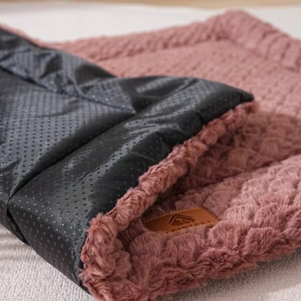 Velvet Pet Sleeping Pad with Fish Scale Pattern - Image 8