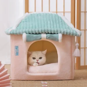Winter Pet House with Detachable Roof