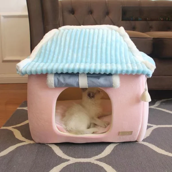 Winter Pet House with Detachable Roof - Image 2
