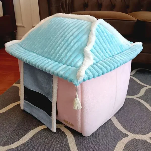 Winter Pet House with Detachable Roof - Image 4