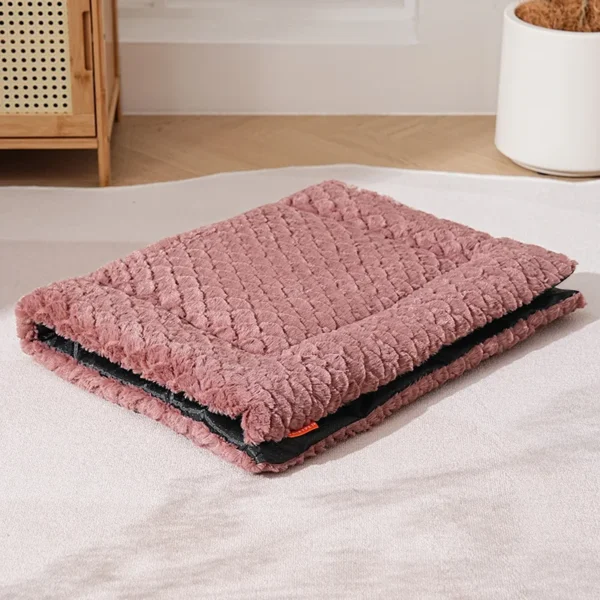 Velvet Pet Sleeping Pad with Fish Scale Pattern - Image 6