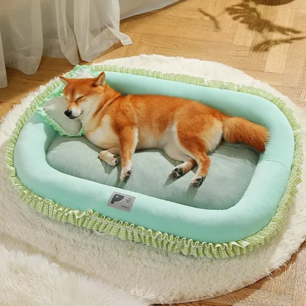 Warm Dog Bed with Soft Cushion Base